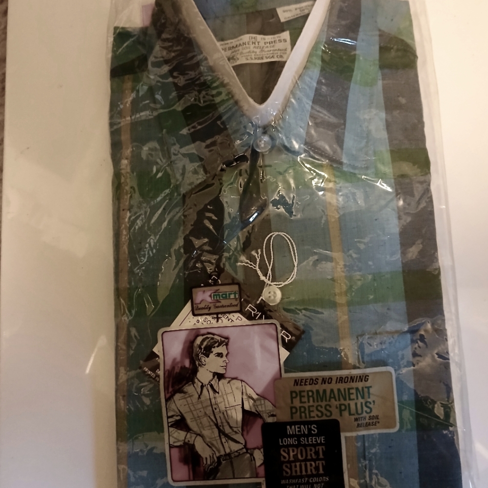 Green and Blue Casual Button Down Shirt with Vintage Design